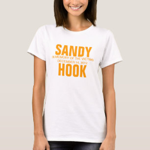 CAMISETA GANCHO DE SANDY NA MEMÓRIA DAS VÍTIMAS