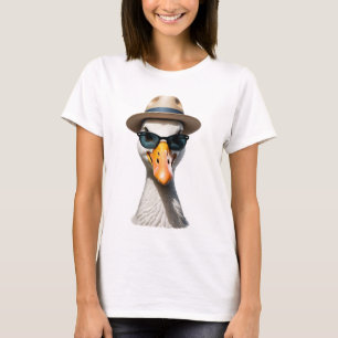 Camiseta Ganso branco repleto vestindo óculos de sol