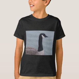 Camiseta Ganso canadense em um lago
