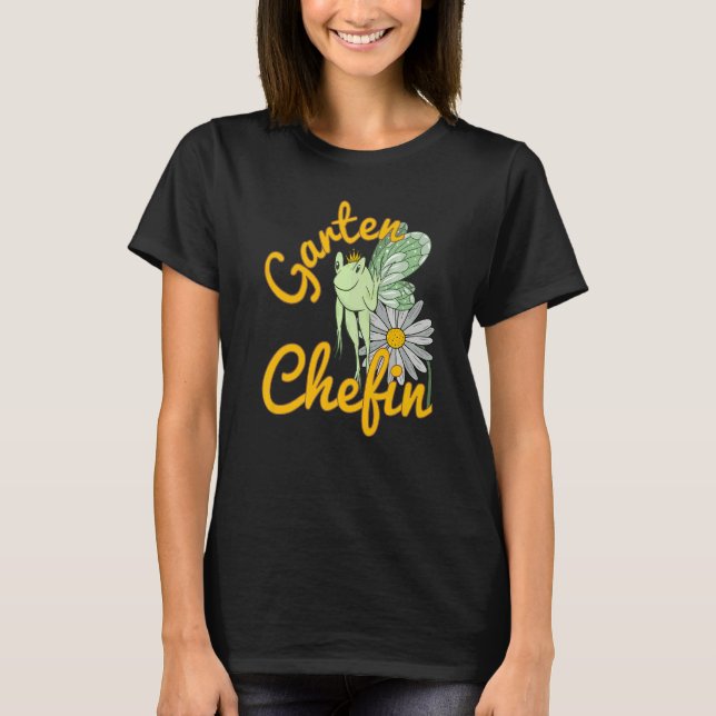 Camiseta Garden Saying Garden Chef Frog Elf With Flower (Frente)