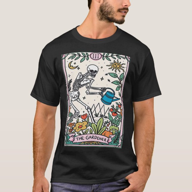 Camiseta Gardener Tarot Card Mystical Witchy (Frente)