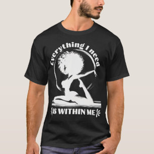 Camiseta Garota Afro em Citação de Yoga Zen Equilíbrio Medi
