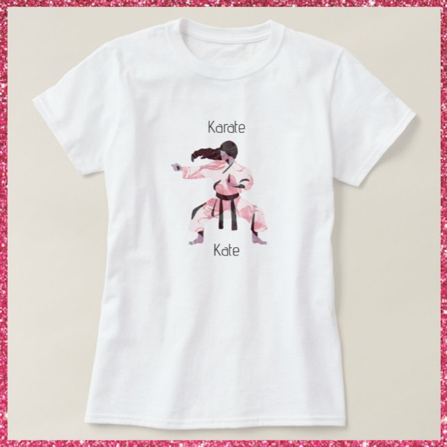 Camiseta Garota Bonita de Karate Artes Marciais (Bookmark my store! https://www.zazzle.com/store/capricepetit)