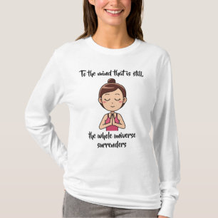 Camiseta Garota Bonita Em Meditação Rosa