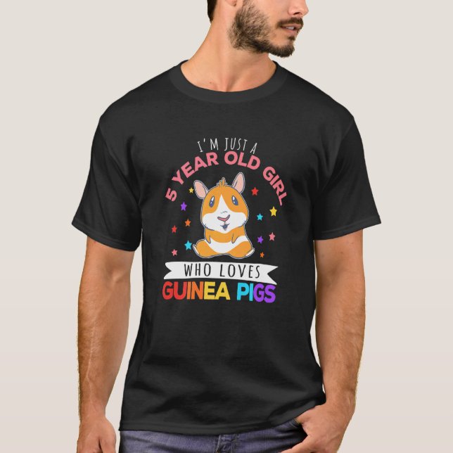 Camiseta Garota De 5 Anos Que Ama A Roda Dos Porcos Da Guin (Frente)