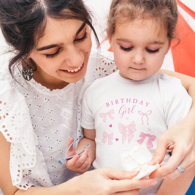 Camiseta Garota de aniversário de Arcos cor-de-rosa (Criador carregado)