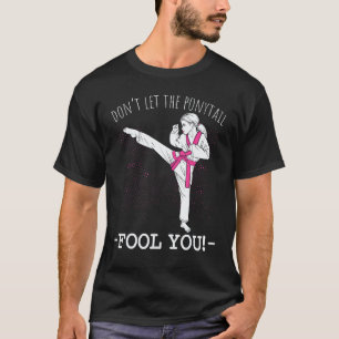 Camiseta Garota de Caratê Clássico Tailandesa de Taekwondo