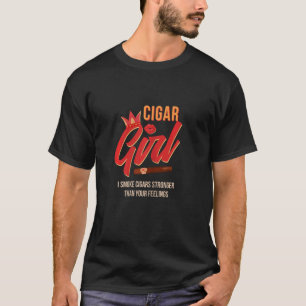 Camiseta Garota de Charuto Feminina Fumando Charuto Cubano