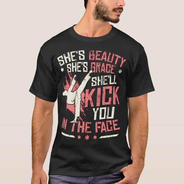 Camiseta Garota de Karate Ama (Frente)