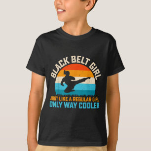 Camiseta Garota Faixa Preta Como uma Garota Normal Taekwond