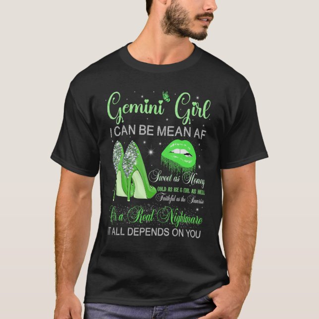 Camiseta Garota Gemini Aniversário Alto Saltos Derrubando L (Frente)