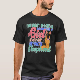 Camiseta Garota Nunca Fica Entre Uma Garota E Seu Alemão
