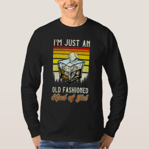 Camiseta Garota Velha Moída Bartender Whisky Wine Dri