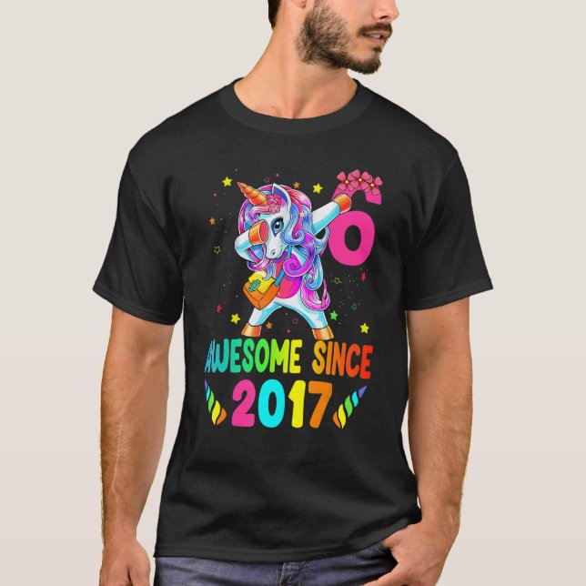 Camiseta Garotas de 6 anos doem adolescentes bebendo Unicor (Frente)