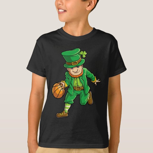 Camiseta Garotos de Dia de São Patrício Leprechaun de basqu (Frente)