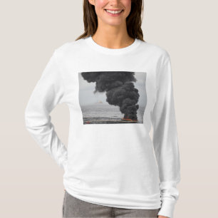 Camiseta Gathered concentrou queimaduras do óleo