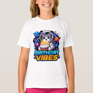 Camiseta Gatinho Astronauta Fofo "Vibrações de Aniversário"