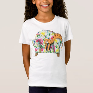 Camiseta Gatinho de desenho dormindo em uma cadeira floral