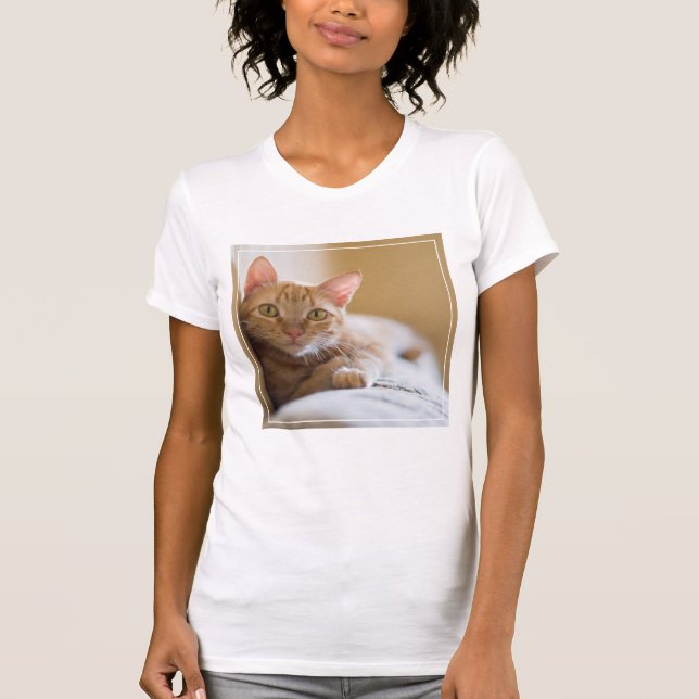 Camiseta Gatinho que encontra-se no sofá (Frente)
