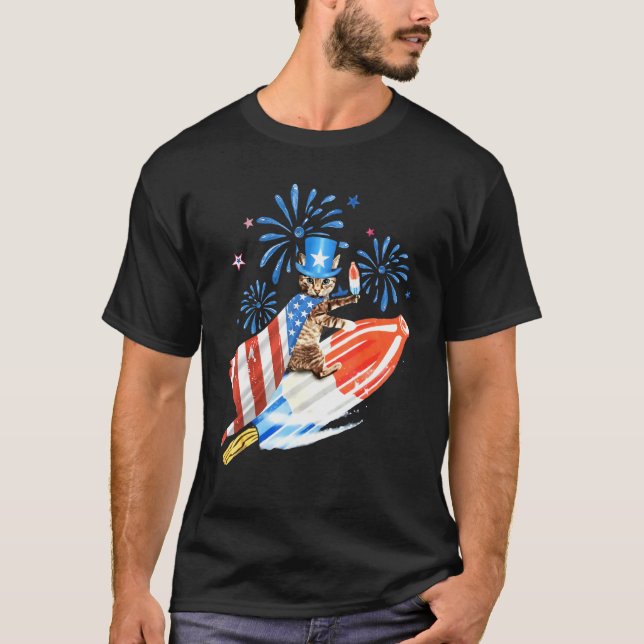 Camiseta Gato 4 De Julho Foguete Com Fogos De Artifício Usa (Frente)