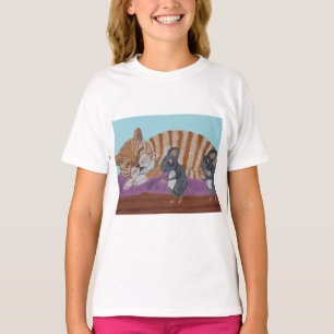 Camiseta Gato Adormecido com Ratos Sorrateiros