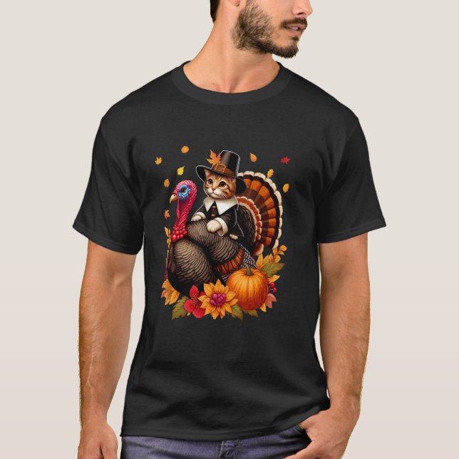 Camiseta Gato Andando Na Turquia A Queda De Ação De Graças  (Frente)