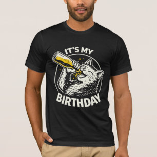 Camiseta Gato Bebendo Cerveja de Golpe É Meu Aniversário