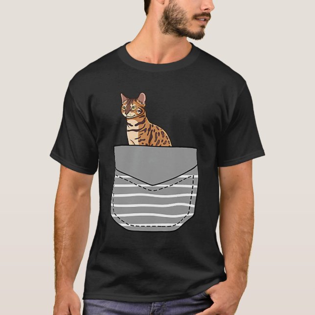Camiseta Gato Bengal Sentado No Bolso (Frente)