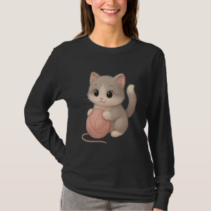 Camiseta Gato Bonito brincando com a Bola de Lã Brincadeira