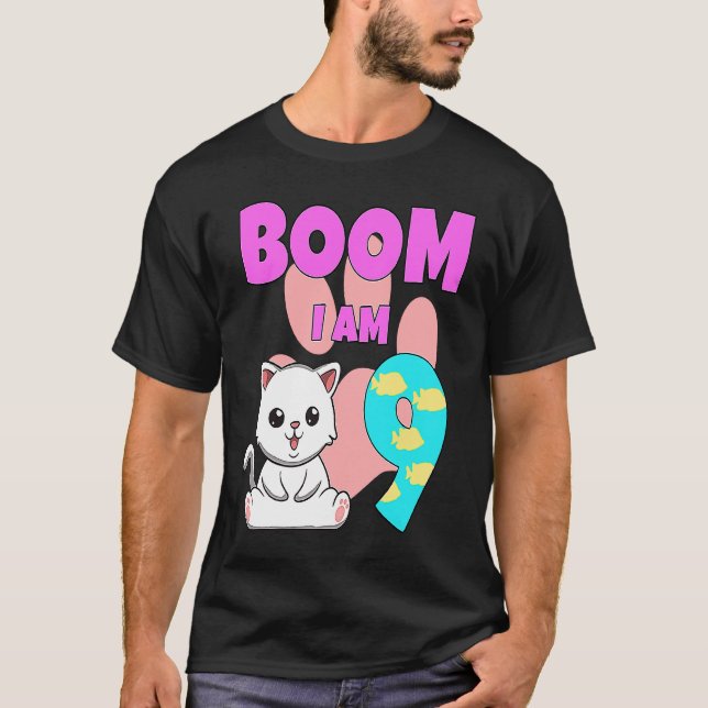 Camiseta Gato Boom Tenho 9 (Frente)