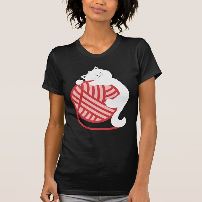 Camiseta Gato branco-cúmulo com bola de fios (Frente)