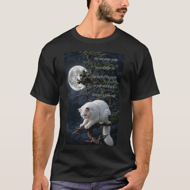 Camiseta Gato Branco em Pinheiro sob Lua Cheia (Frente)