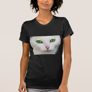 Camiseta Gato Branco Olhado Verde