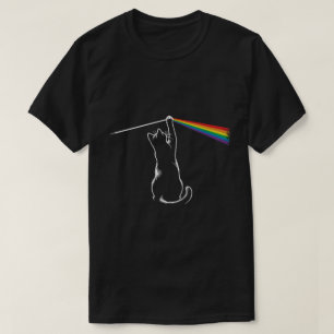 Camiseta Gato Brincando Com Luz   Design Mínimo do Arco-Íri