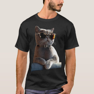 Camiseta Gato British Shorthair com Óculos de Sol Amor de M