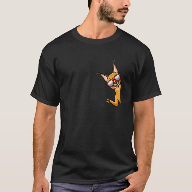 Camiseta Gato Caracal de Lado Com Óculos de Sol (Frente)
