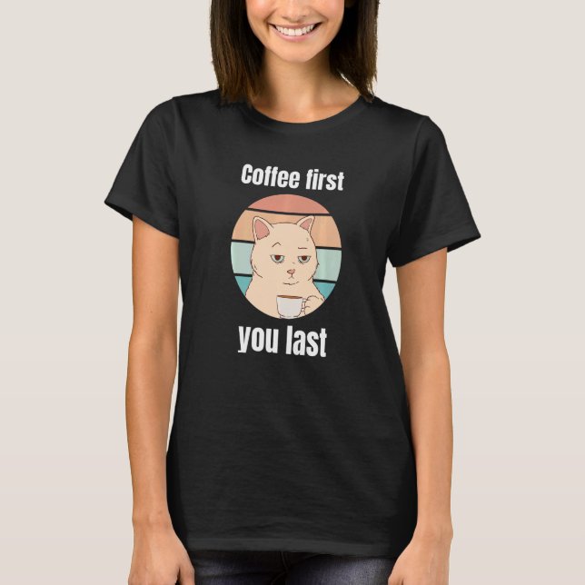 Camiseta gato com coisas divertidas no café (Frente)