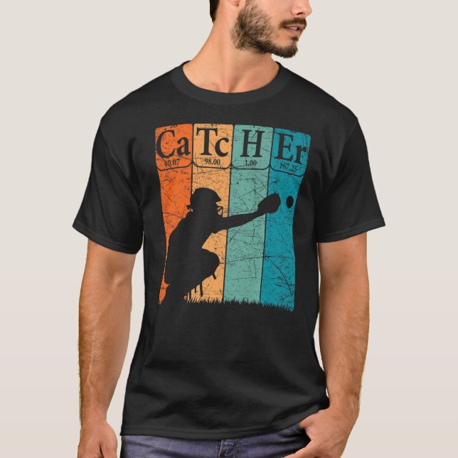 Camiseta Gato de Baseball com Elementos de Mesa Periódicos  (Frente)