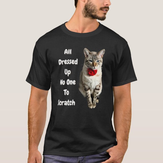 Camiseta Gato De Bengala Com Arco Todo Vestido Ninguém Para (Frente)