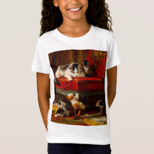 Camiseta Gato e Gatinhos Brincando com Cadeira