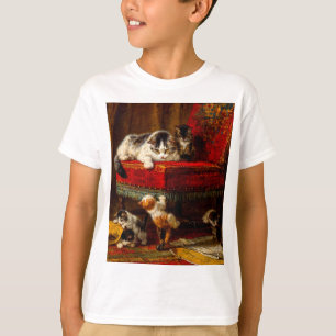 Camiseta Gato e Gatinhos Brincando com Cadeira