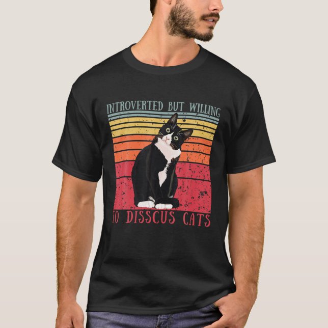 Camiseta Gato Engraçado Apresentou, Mas Disposto A Discutir (Frente)
