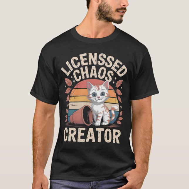 Camiseta Gato Engraçado Derrubando Coisas (Frente)