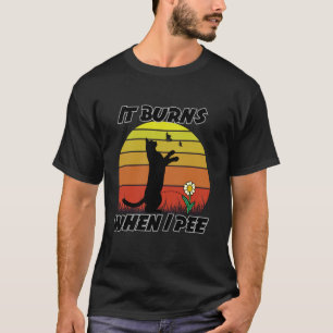 Camiseta Gato Engraçado e Borboleta Arde Quando Urino