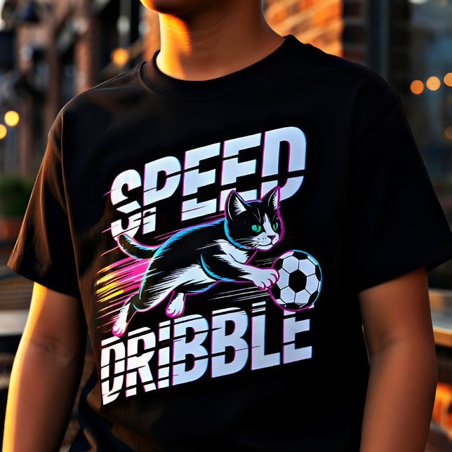 Camiseta Gato Engraçado Jogando Futebol - Presente para Cri (Criador carregado)