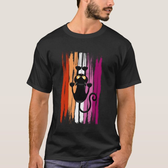 Camiseta Gato Engraçado Subindo com Cores do Orgulho Lésbic (Frente)
