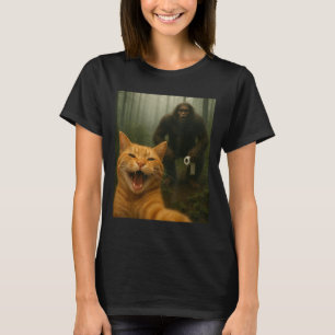 Camiseta Gato Engraçado Surpreende Selfie Feliz Com Sasq Pé