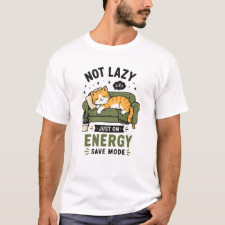 Camiseta Gato Fofo Dormindo no Sofá Não é Preguiça Modo de