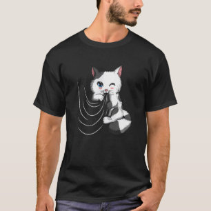 Camiseta Gato Gato Abraça Com Edredão Brinca Com Cortina