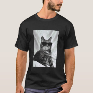 Camiseta Gato Malhado Fofo com Óculos de Sol Foto de Animal
